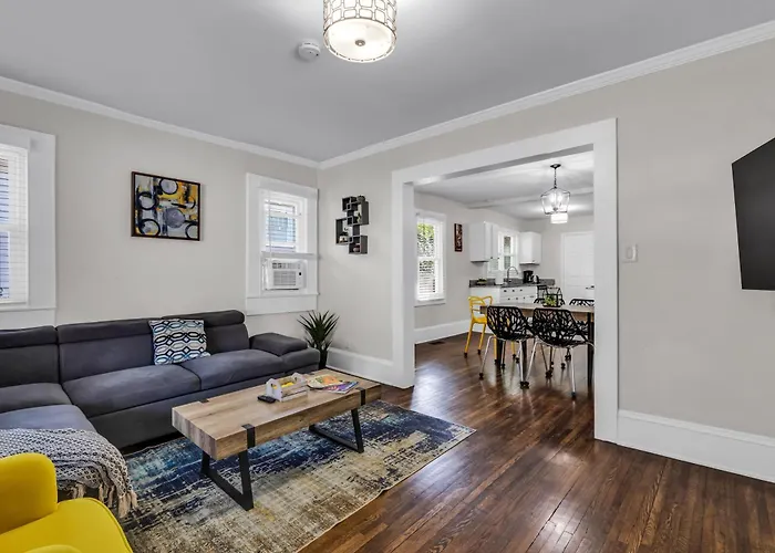 Charlotte Luxury Home Noda